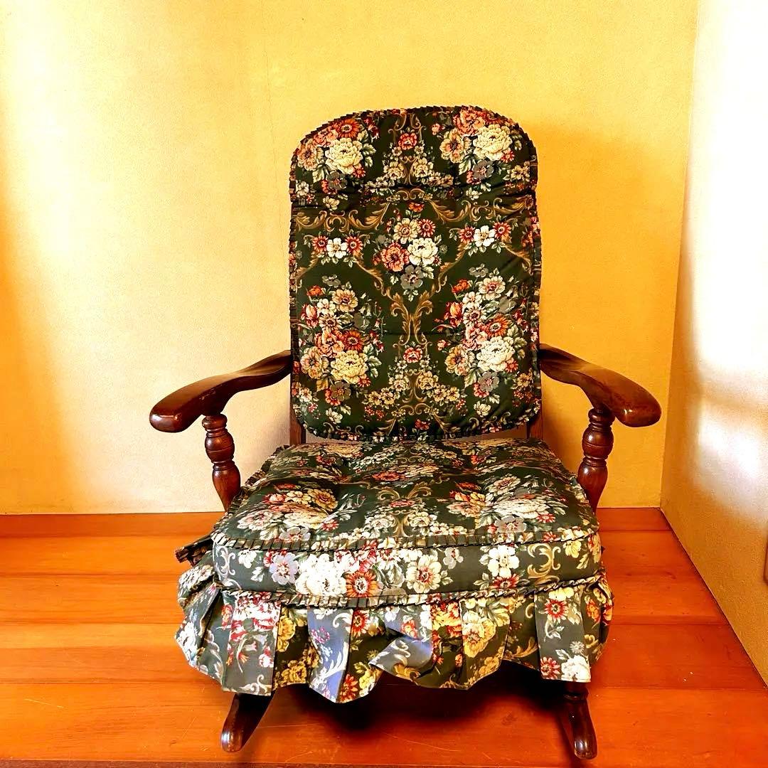 冬におすすめソファ 美品　人気　飛騨産業　キツツキ　ロッキングチェア