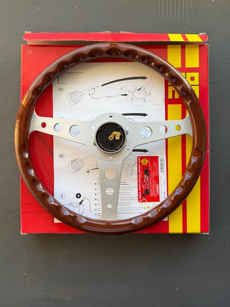 INDY HERITAGE WOOD 350 ステアリングホイール