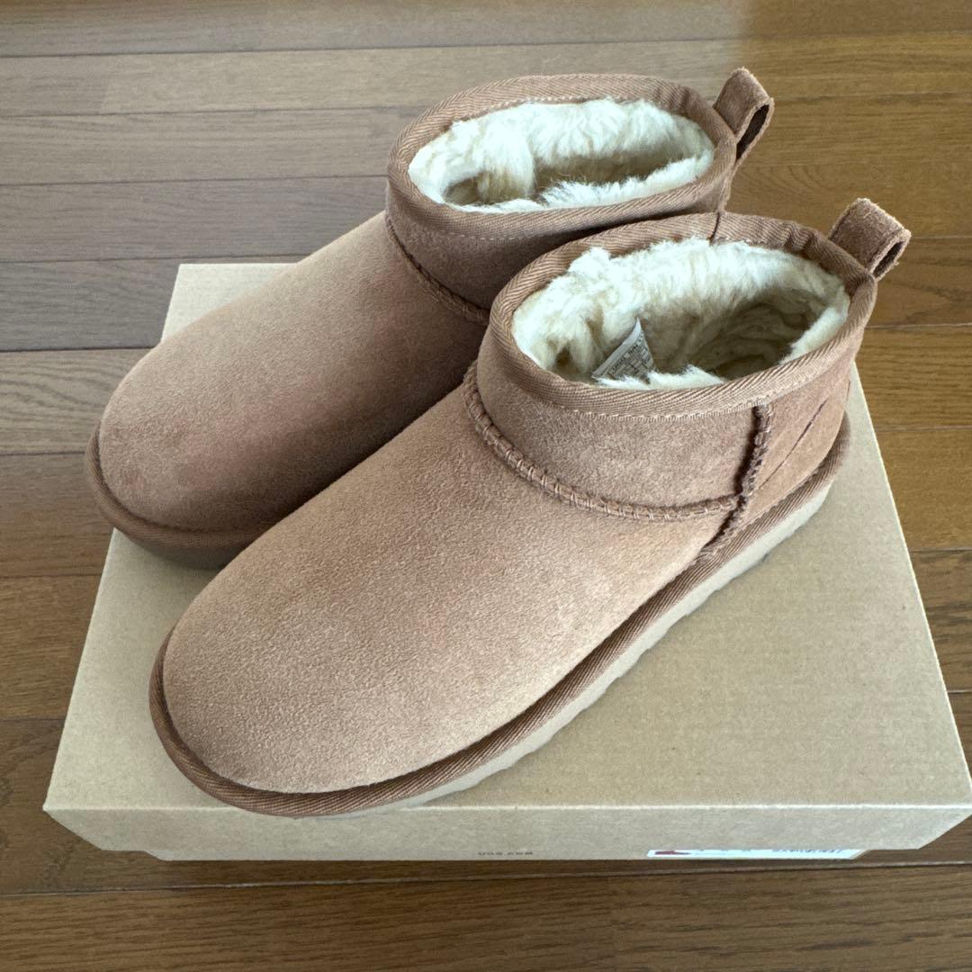 UGG CLASSIC ULTRA MINI 23㎝