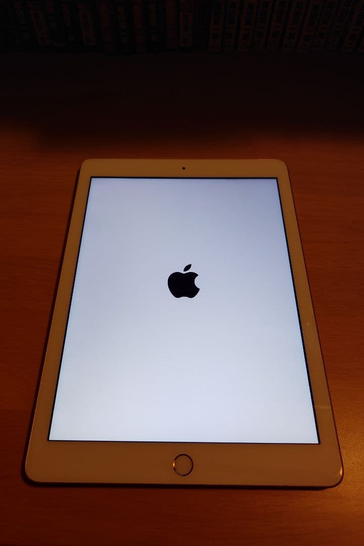 Apple iPad ゴールド第5世代32GB