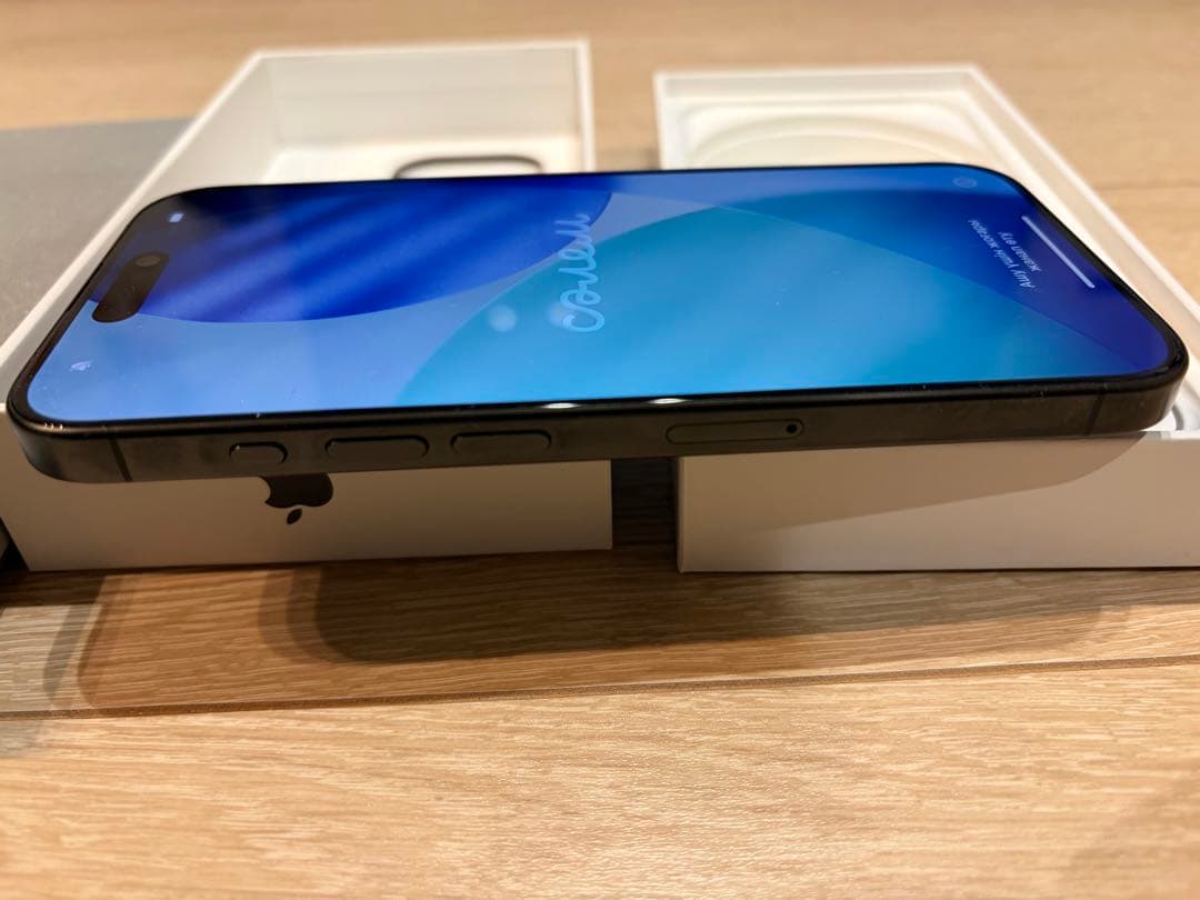 携帯電話本体 iPhone15 pro black titanium 256GB