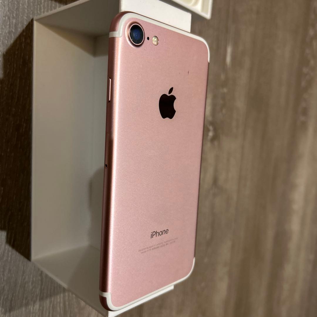 iPhone7 128GB SIMフリー　未使用のオリジナルイヤホン付