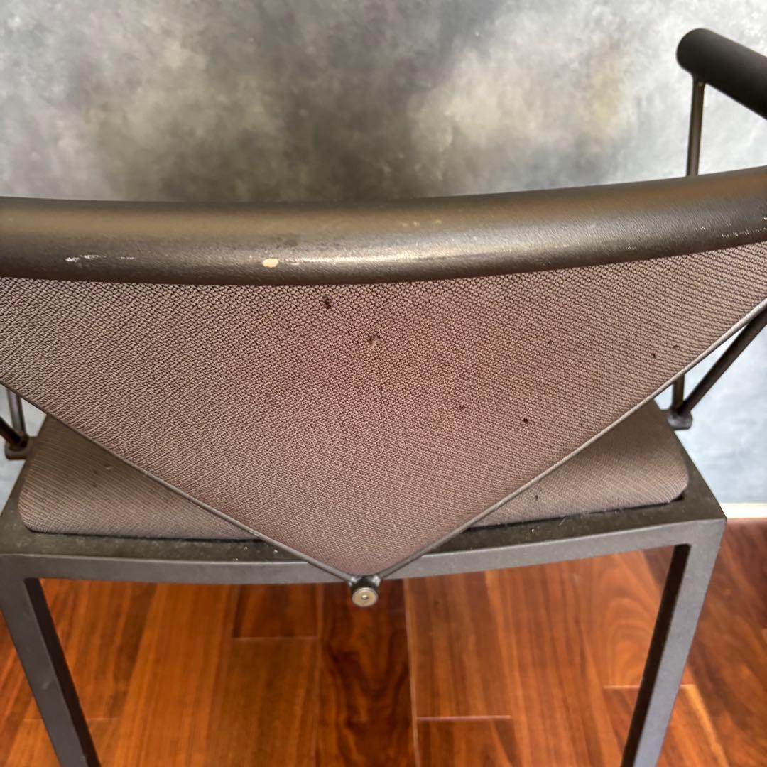 ポストモダンデザインの椅子 ミッドセンチュリー スペースエイジ ヴィンテージ