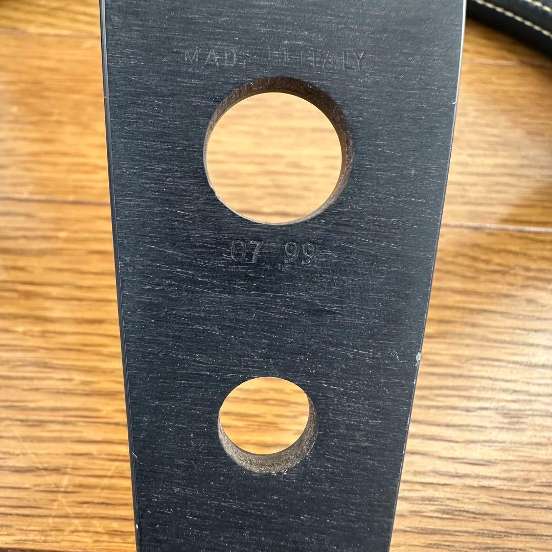 OMP ステアリング コルシカ ディープコーン レザー ホーンボタン付き