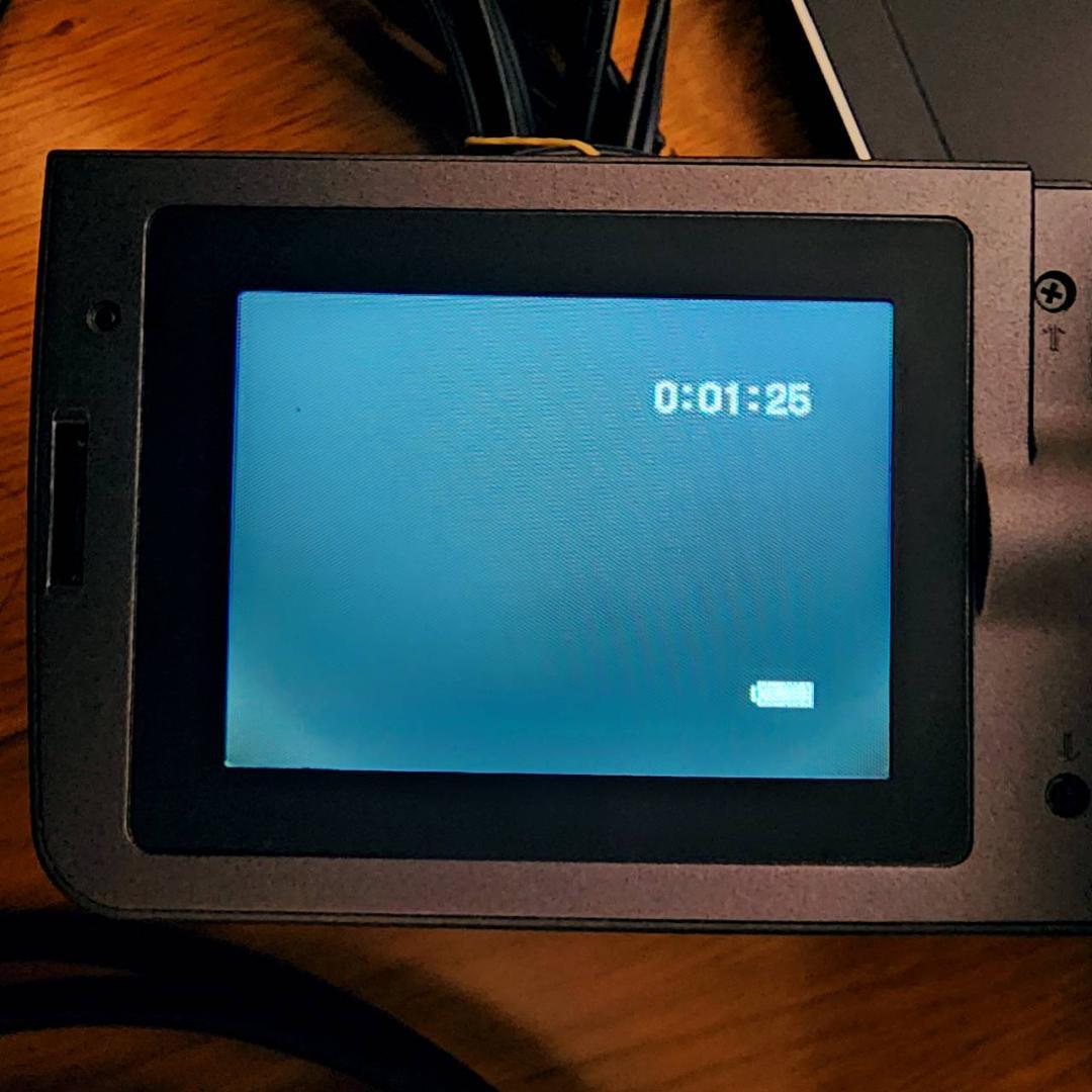 ひ*7様 【動作確認済】SONY 高画質 Video8 ビデオカメラ CCD-T