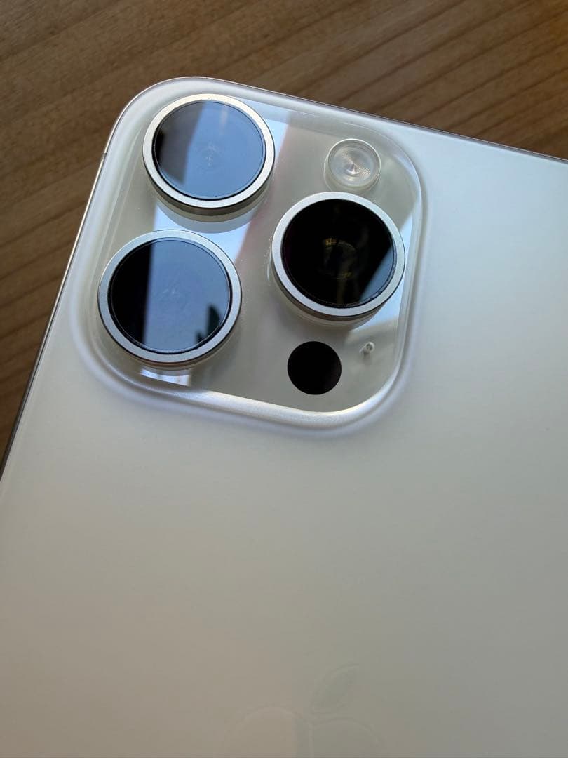 iphone15 Pro Max 512GB ホワイトチタニウム色