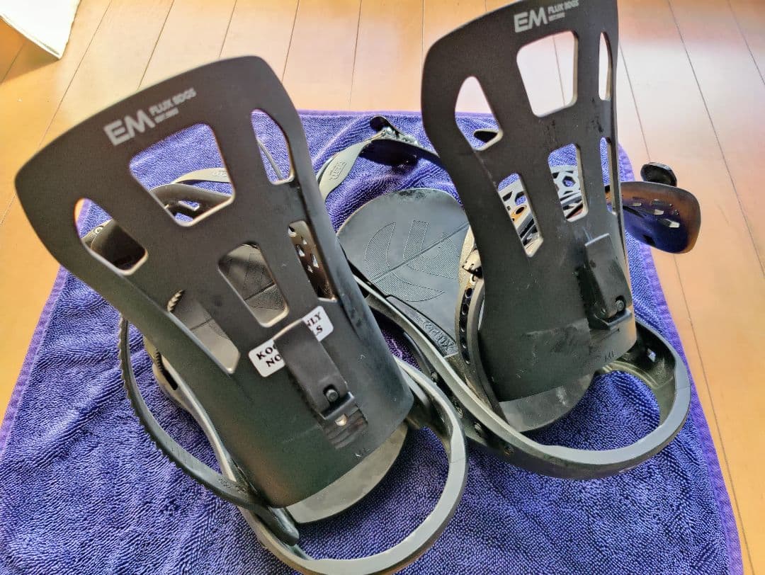 EM スノーボードビンディング Mサイズ　 ブラック