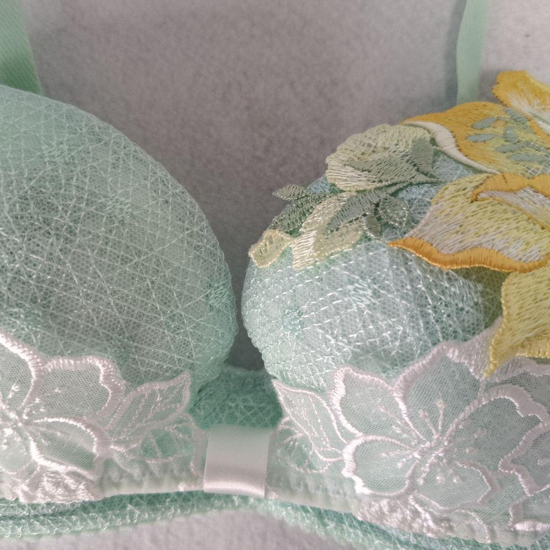 サルート　ワコール　新品　ブラB75/ショーツL　リボンブラ