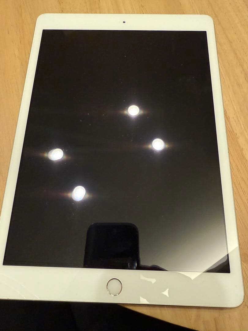 ホワイト iPad 128GB 一部ヒビ以外美品