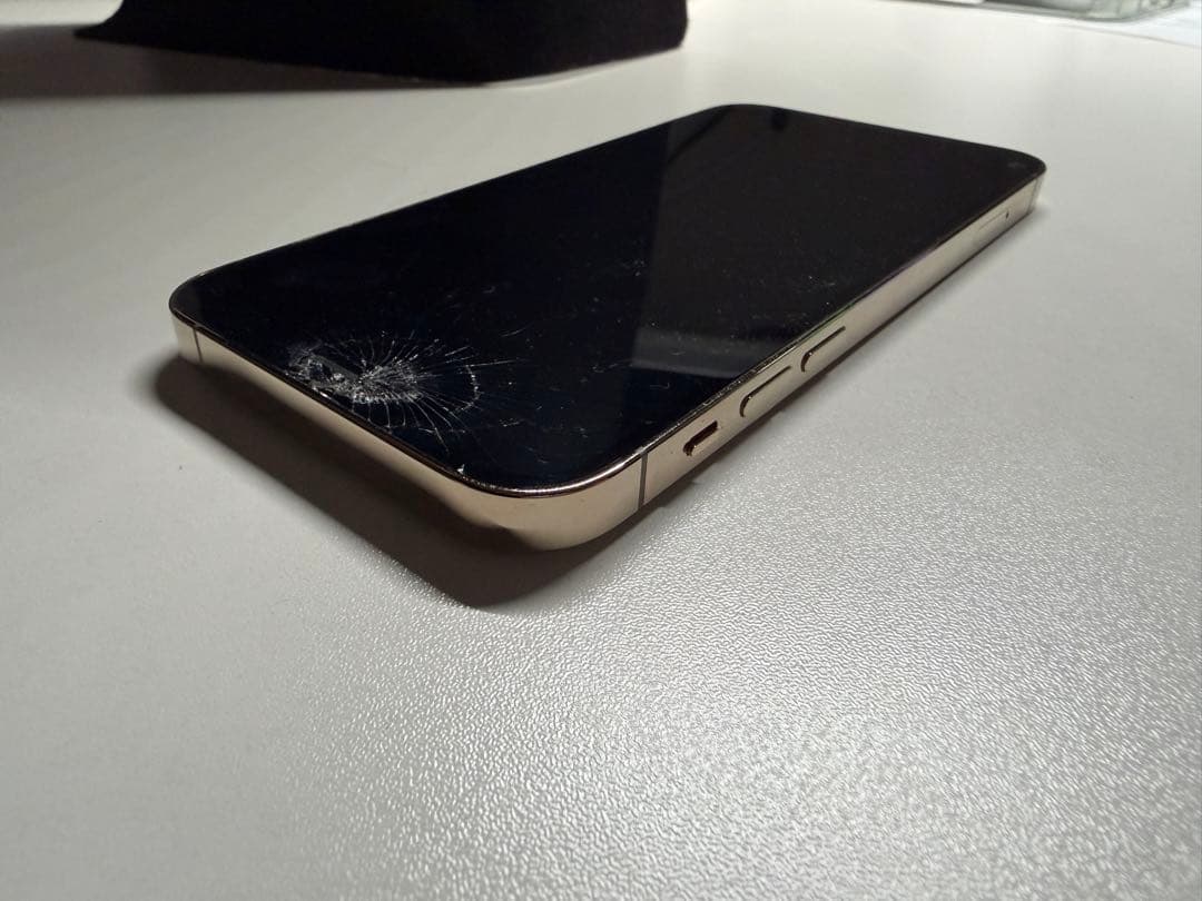 iPhone12 Pro 128GB ゴールド　割れあり！！