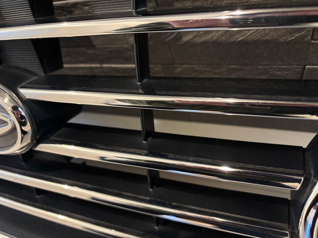 ダイハツL700Sミラジーノ　メッキグリル（フォグ付）