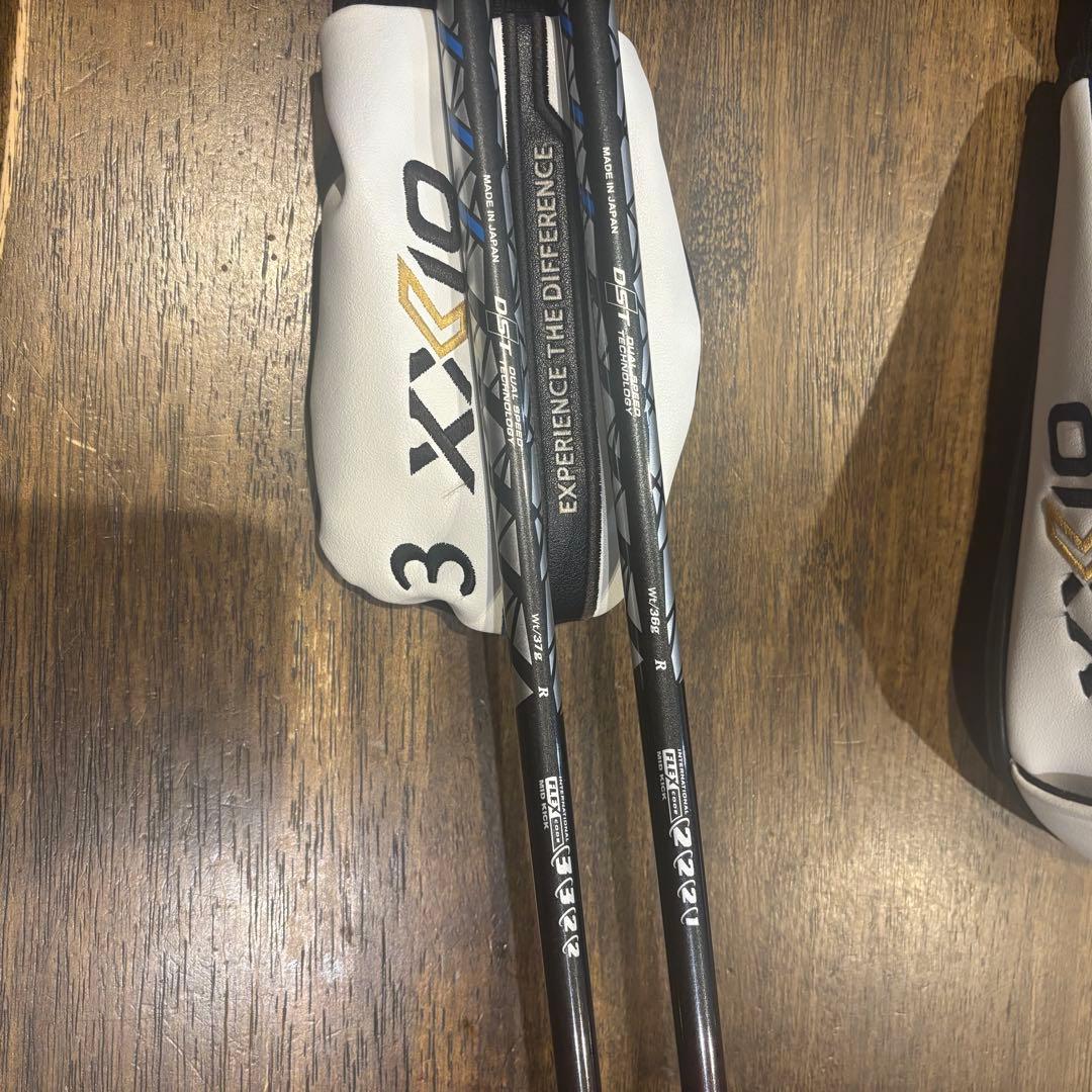 ２点セット　XXIO MP1200 ドライバー　3番　まとめ売り　ヘッドカバー