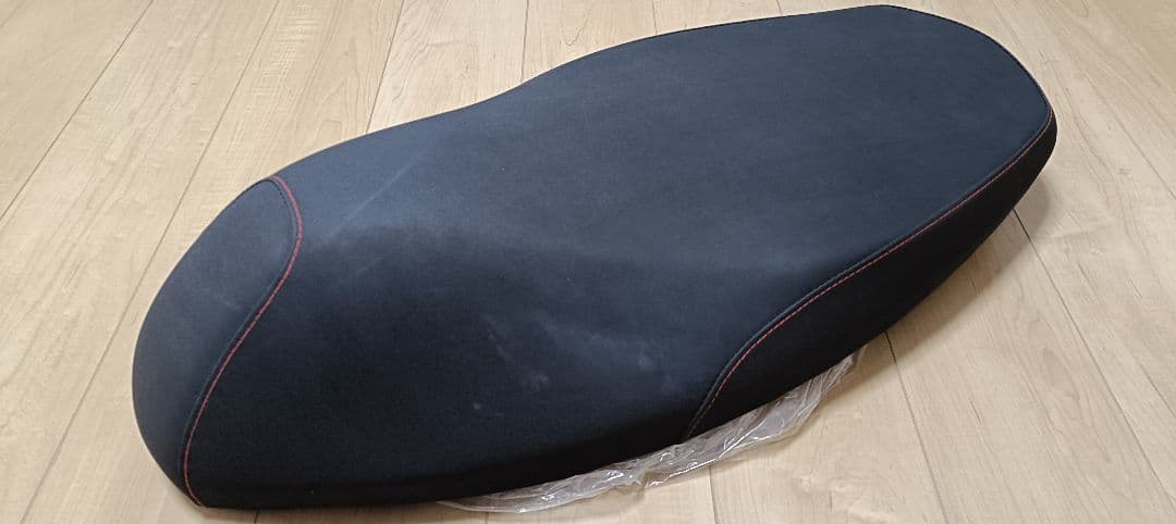 パーティーアップ製　フラットシート　シグナスX　2型