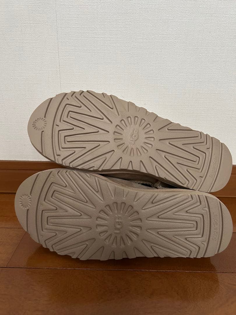 未使用　UGG アグ W CLASSIC ULTRA MINI 25