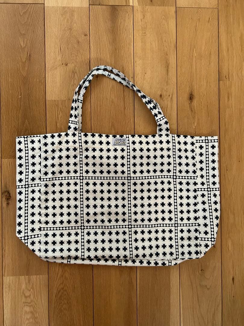 house on the hill トートバッグ