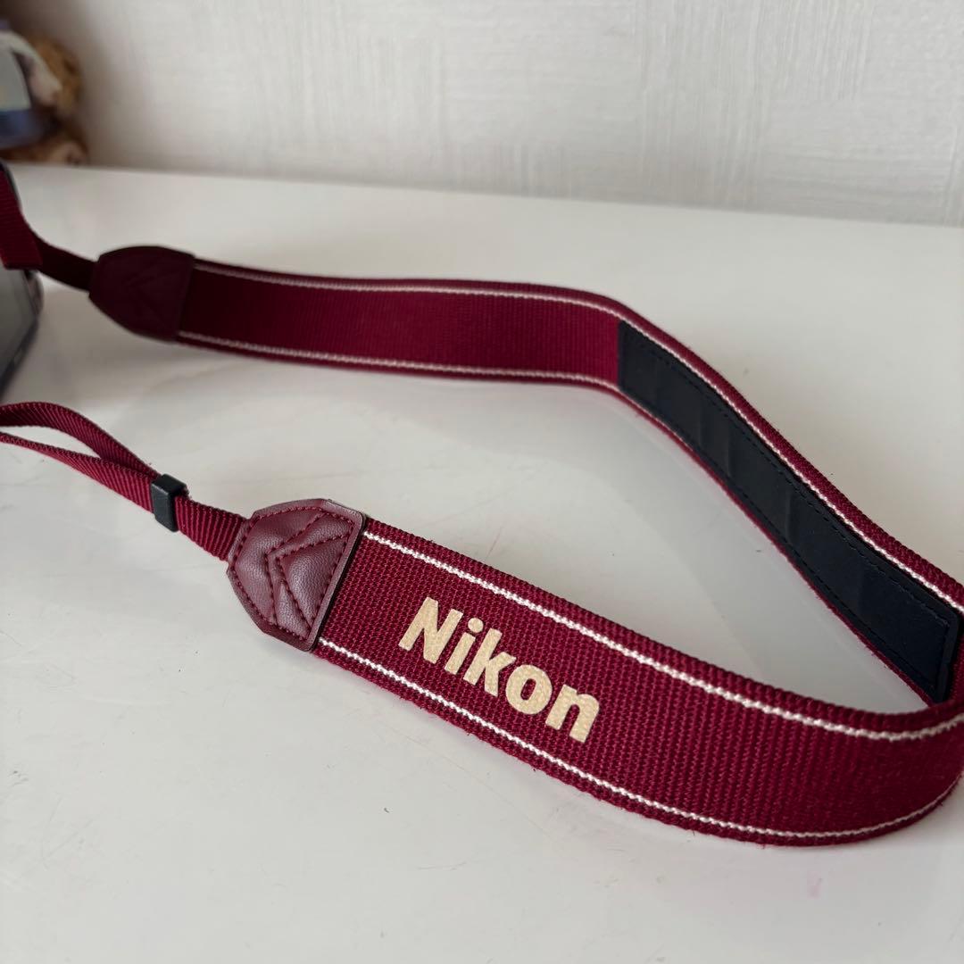 美品 Nikon D3300 ダブルズームキット2 レッド 一眼レフ カメラ