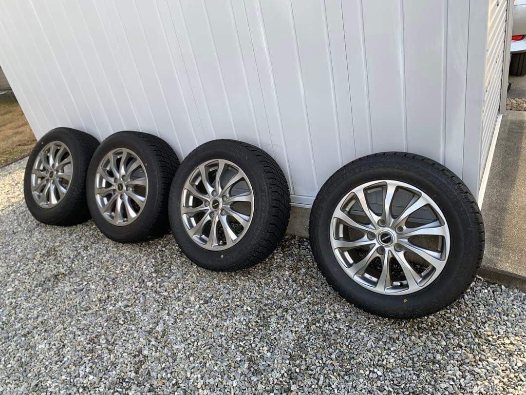 16インチ 205/60スタッドレスタイヤ　ホイールセット（ステップワゴン）