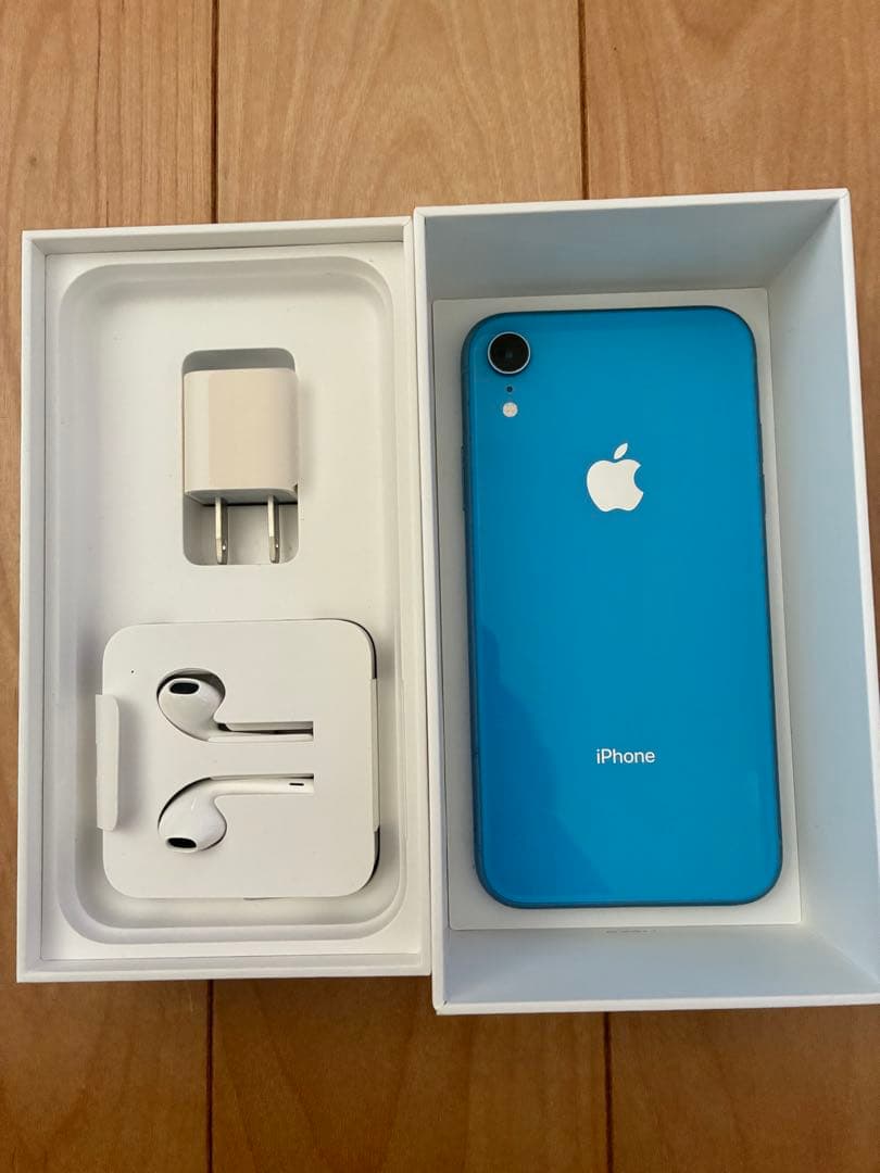 Apple iPhone XR ブルー 本体 ジャンク品　充電器・イヤフォン付き