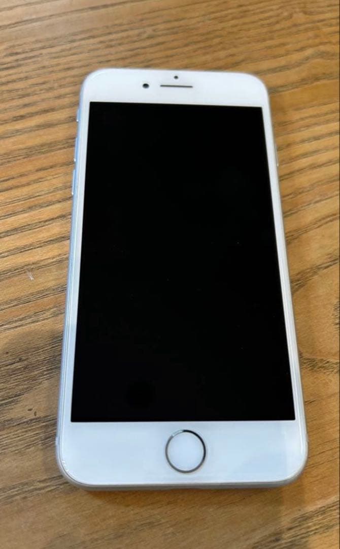 Apple iPhone 8 ホワイト 本体　SIMフリー