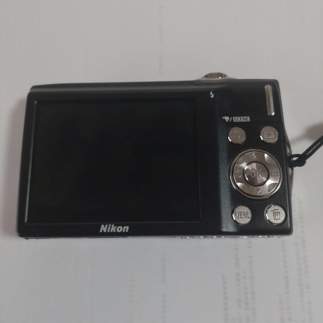 美品 Nikon COOLPIX S3000 コンパクトデジタルカメラ