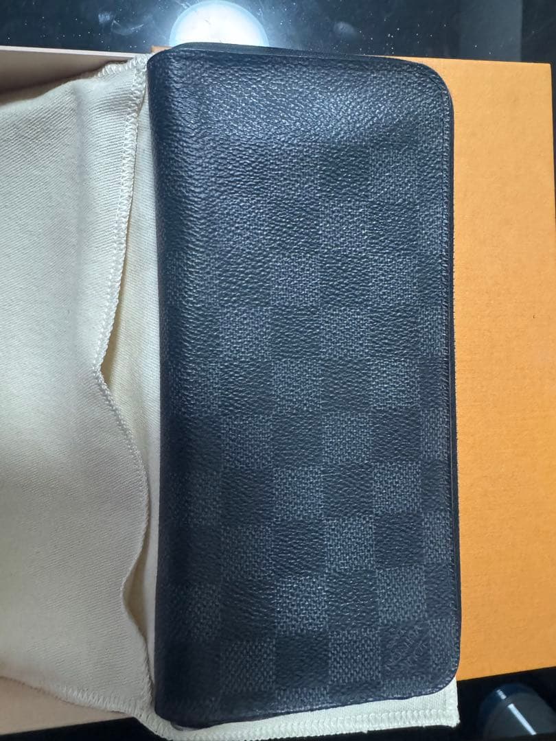 D*i様 Louis Vuitton 長財布 ブラック・チェック柄