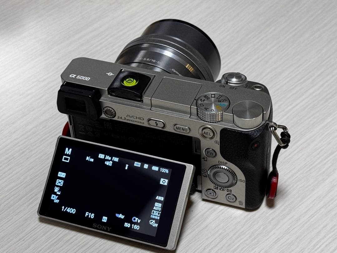 SONY ミラーレス一眼 α6000 ズームレンズキット 箱無し おまけ付き