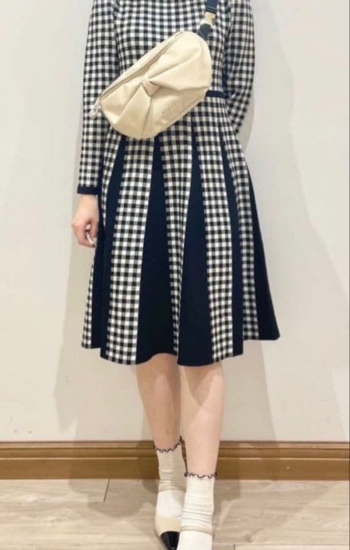 新品　トッカ　ボディーバッグ ウエストポーチ tocca TOCCA 斜め掛け