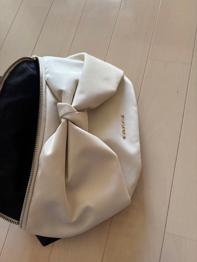 新品　トッカ　ボディーバッグ ウエストポーチ tocca TOCCA 斜め掛け