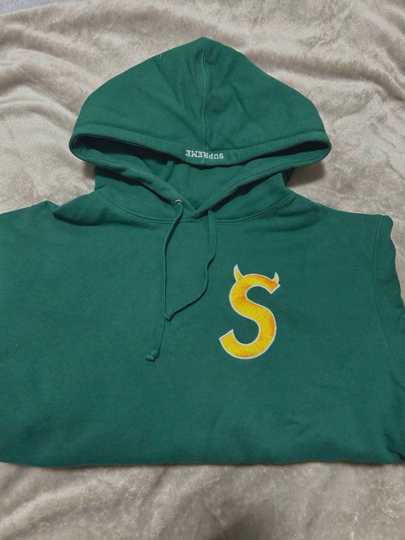 Supreme Sロゴ パーカー フーディ グリーン 刺繍 正規品 人気