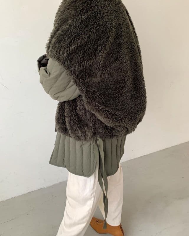 ジャケット・アウター CLANE BOA VEST LAYERED DOWNCOAT - KHIKI