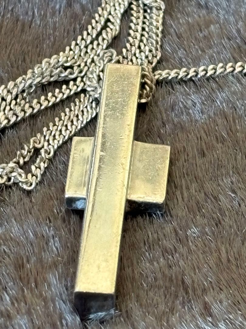 925刻印入り金属製十字架ネックレスGUCCI 60cm