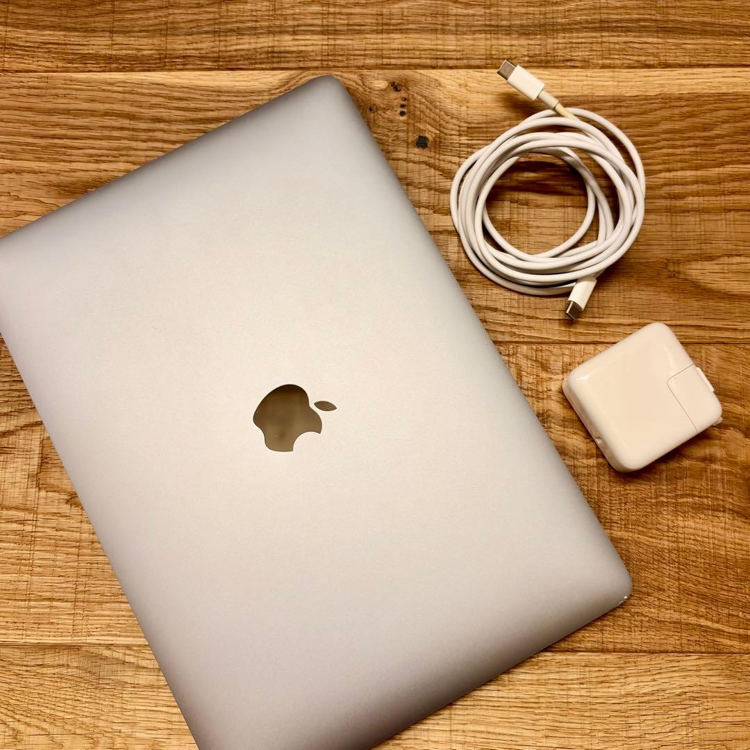 MacBook本体 MacBook Air (M1, 2020) 8GB/256GB