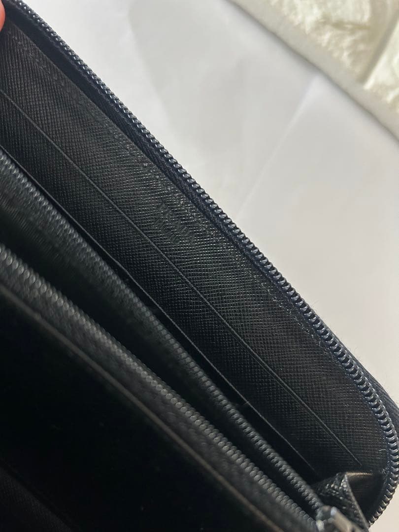 PRADA ブラック 長財布 ブラック　黒　三角ロゴ　サフィアーノレザー