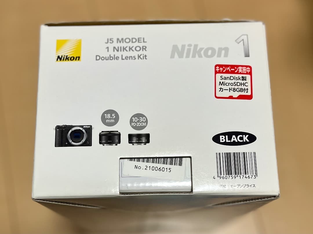 Nikon1 J5ダブルレンズ◆10-30/f3.5-5.6◆18.5/f1.8