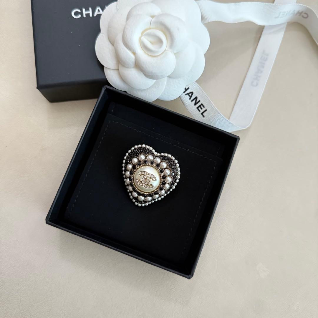 新品＊CHANEL＊ブローチ＊ハート＊ブローチ パール装飾＊ゴールド