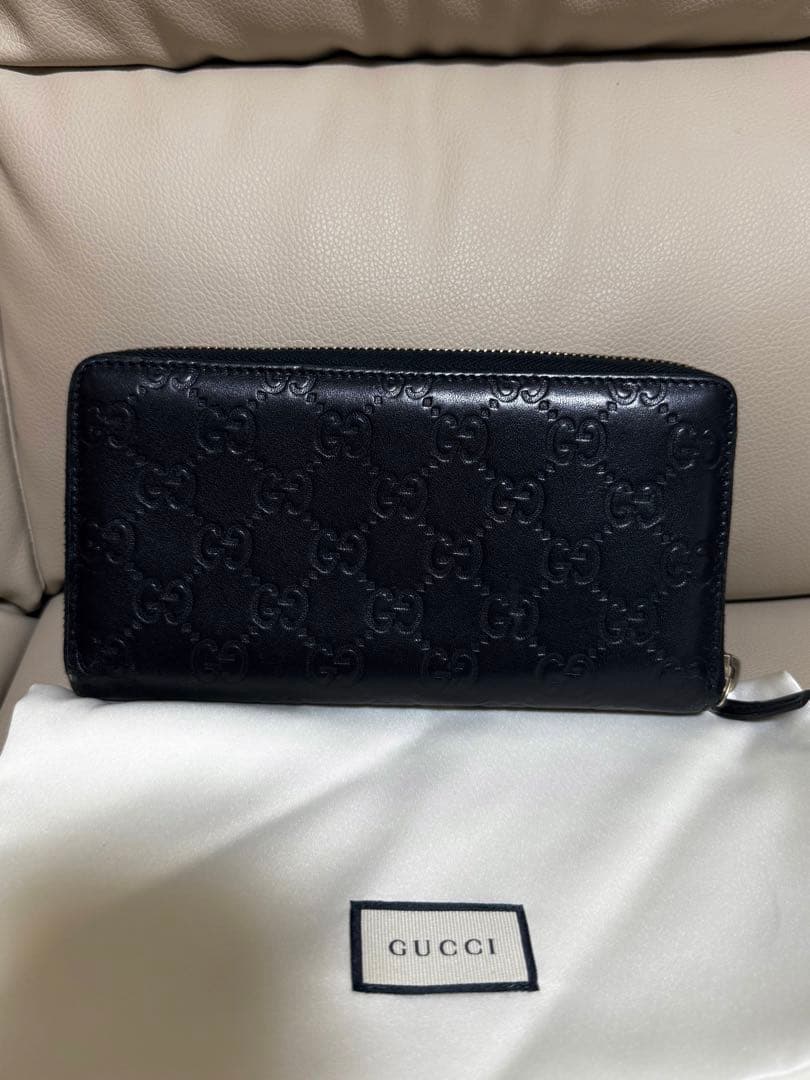 GUCCI グッチ　長財布　エンボスロゴ　GG総柄　黒　ブラック　ジッピー