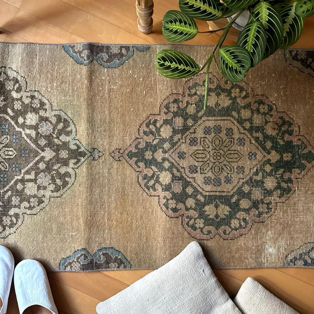 専用ページ　67×139 カーキベージュ　色褪せカラー　トルコヴィンテージラグ