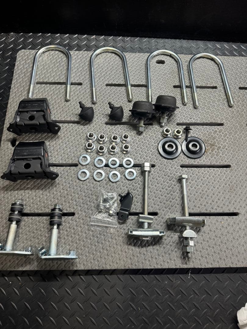 ハイエース 4WD ローダウン戻し部品 足廻り