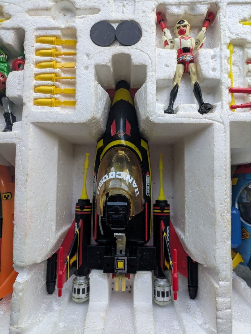 スタージンガー　　アストロインボックス フィギュアセット