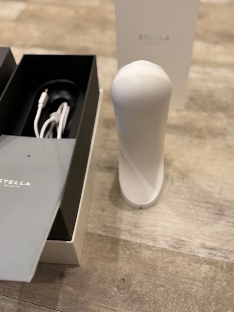 STELLA BEAUTE レーザー&EMS リフトブラシ PRO