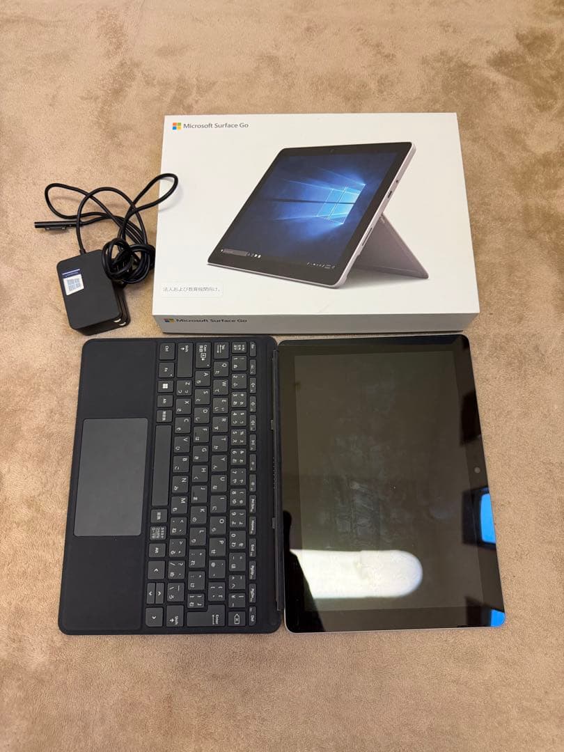 Microsoft Surface本体 + キーボード