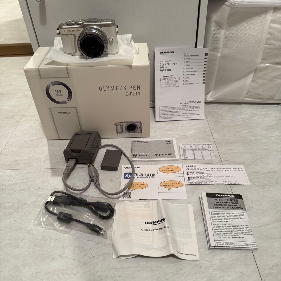 OLYMPUS PEN E-PL10 シルバー 14-42mm