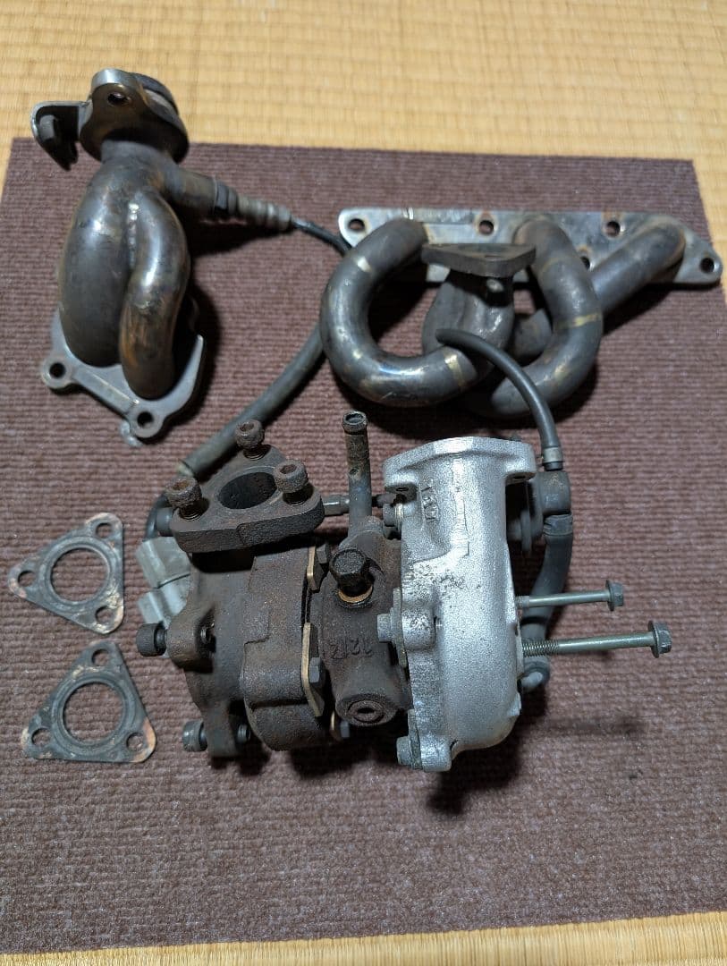 HITACHI 過給器 HT06-16 1417 4NA36-T20 本体