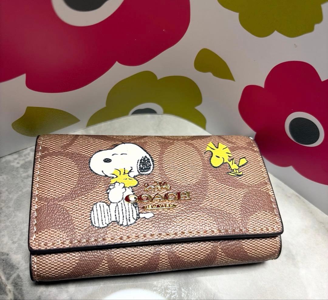 COACHコーチスヌーピーキーケース