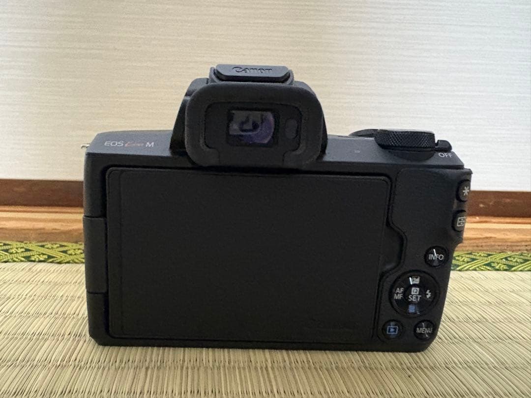 Canon EOSkissM　18-150mm EF-M 22mm レンズ2式付