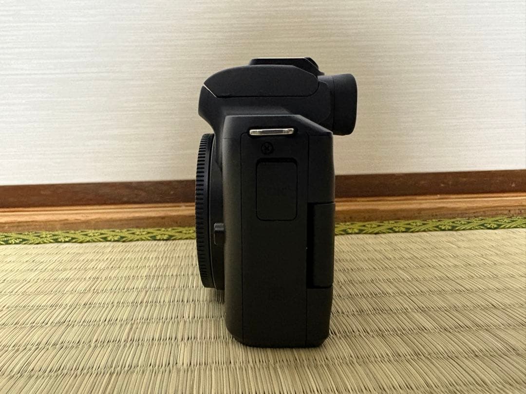 Canon EOSkissM　18-150mm EF-M 22mm レンズ2式付