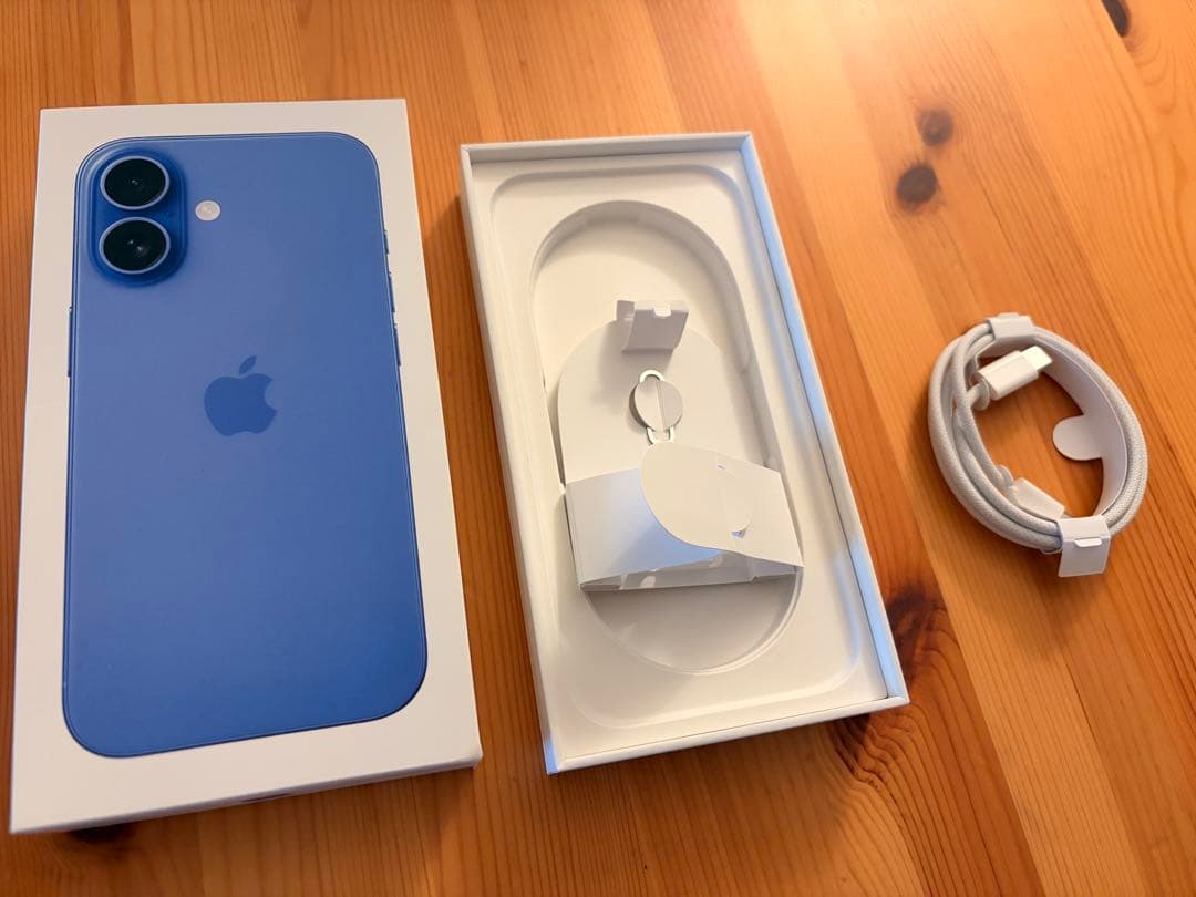 携帯電話本体 iPhone 16 128GB (MYDU3J/A)