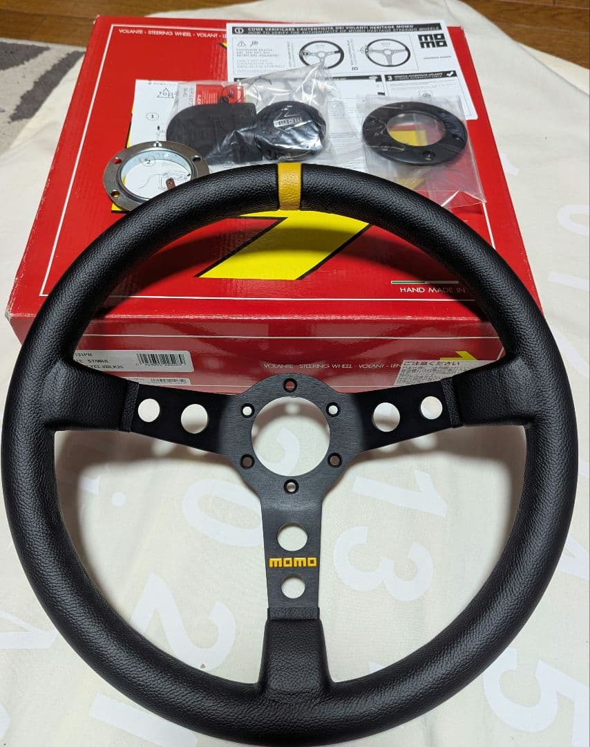 正規品 momo MOD.07 ディープコーン レザー ステアリング モデル7