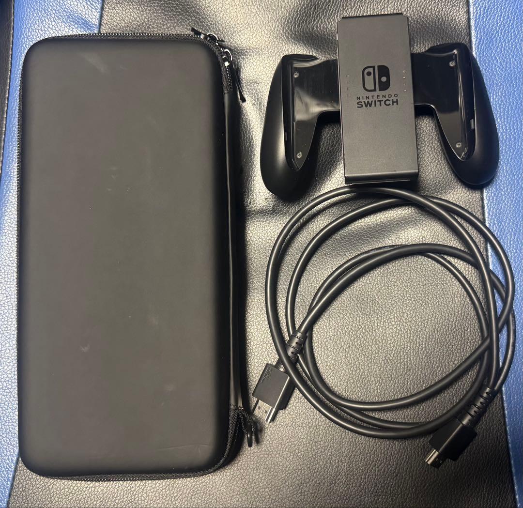 Switch 本体 +専用ケース