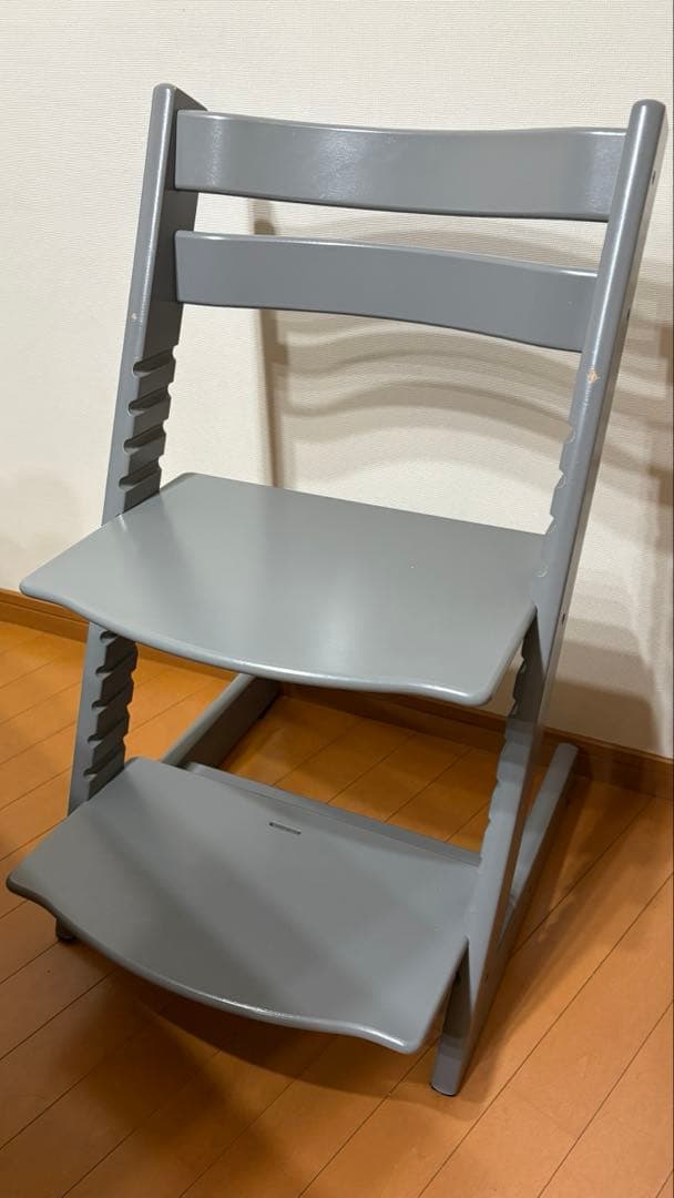 ストッケ　トリップトラップ　ストームグレー　（ライトグレー）　ハイチェア